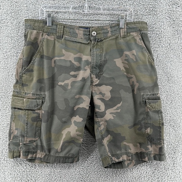 The North Face Camo Cargo Shorts Men's Sz 40